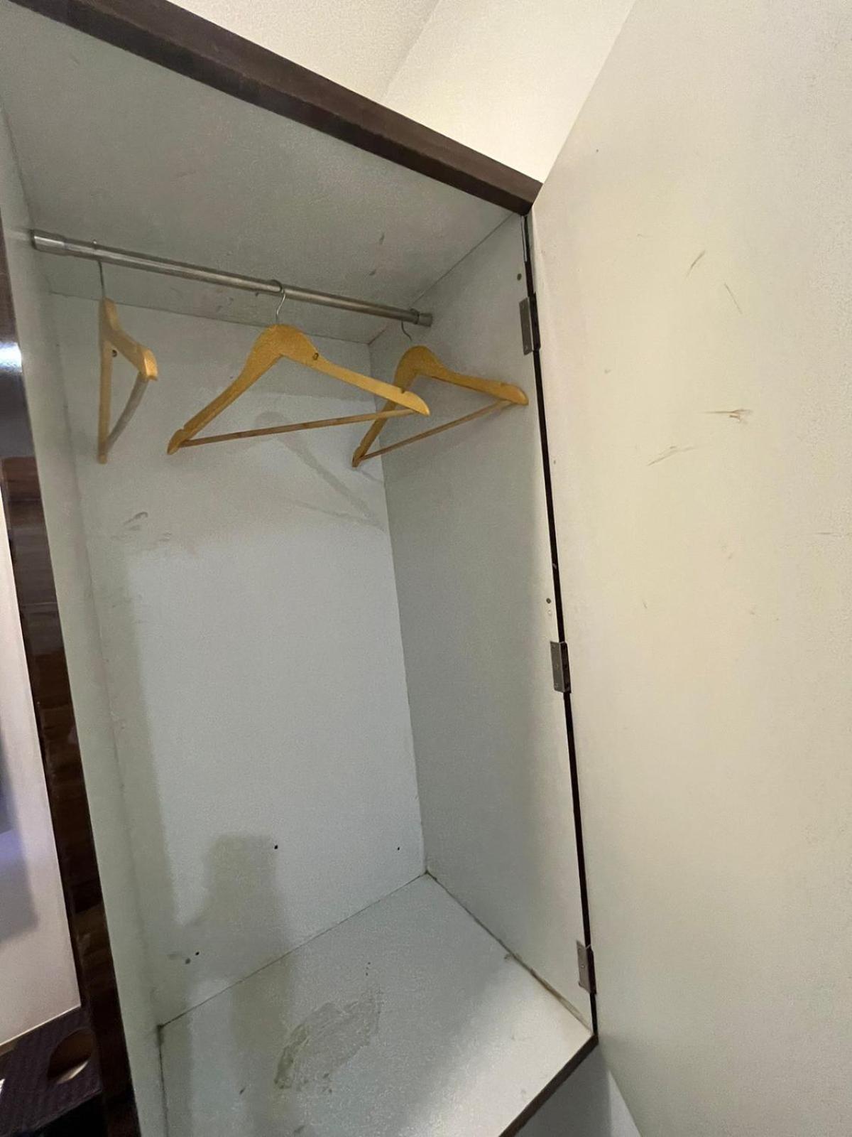 Hotel Shahi Darbar Terminal-2 Мумбай Екстериор снимка